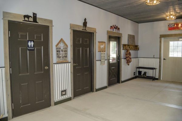 Nova-Horse Barn-Interior 6